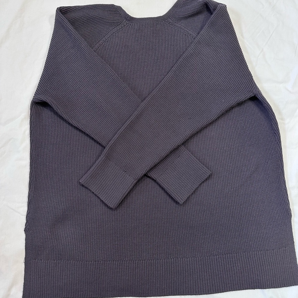 Athleta Women's XL Hanover Refined V Neck Sweater Merino Wool Blend Purple - Picture 2 of 5
